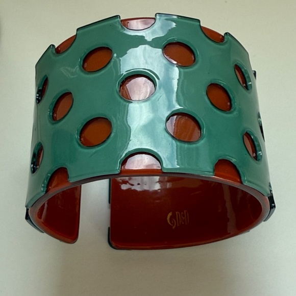 SIGNED Designer Double Layer Lucite Cuff Bracelet - Picture 4 of 7